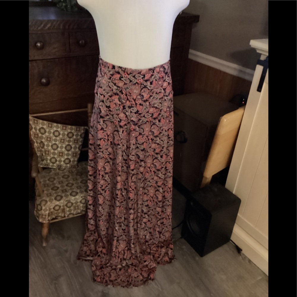 LuLaRoe Maxi skirt, Large, new never worn